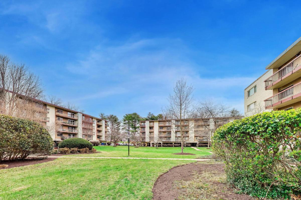 Condo for rent at 7420 Lakeview Dr #W205, Bethesda, MD 20817