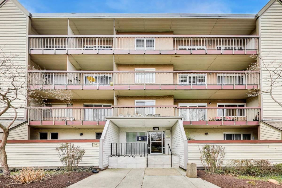 Condo for rent at 7420 Lakeview Dr #W205, Bethesda, MD 20817