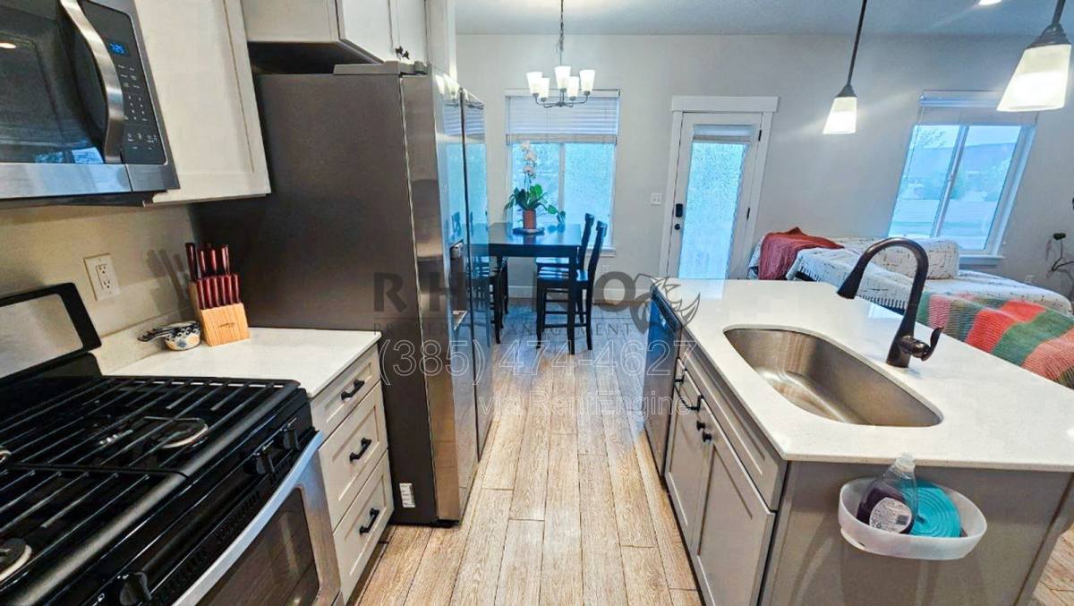 Townhouse for rent at 213 Whitewater Dr, Vineyard, UT 84059
