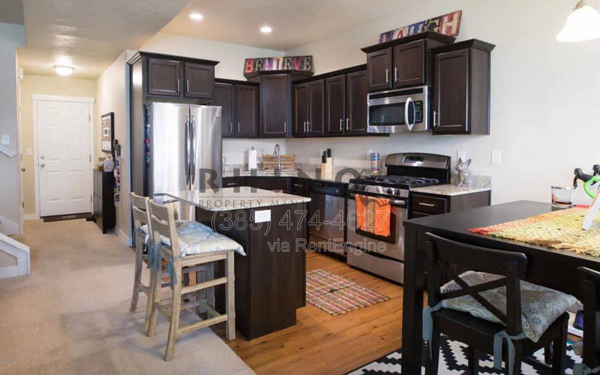 Townhouse for rent at 3673 Lilac Heights Dr, South Jordan, UT 84095