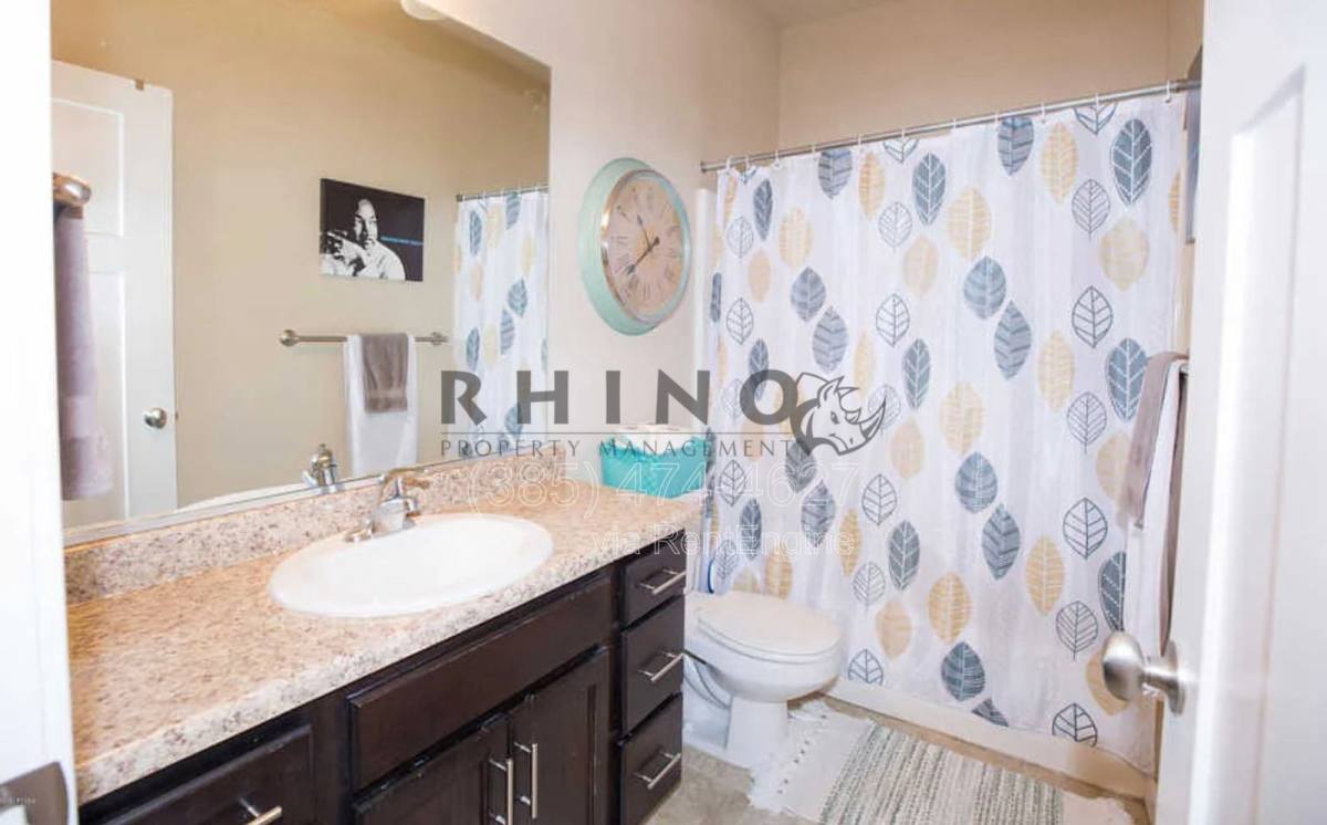 Townhouse for rent at 3673 Lilac Heights Dr, South Jordan, UT 84095