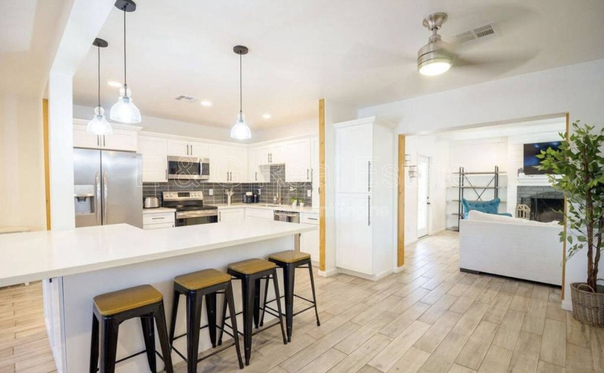 House for rent at 4214 N 20th St, Phoenix, AZ 85016