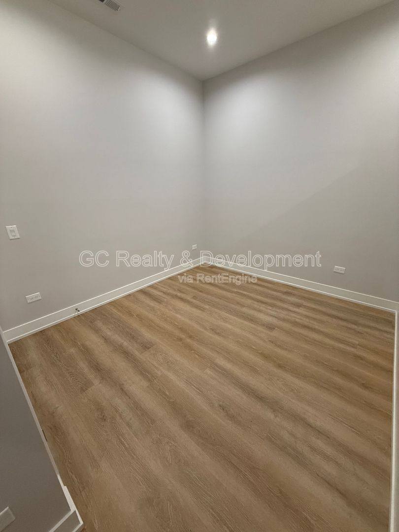 Condo for rent at 5071 N NW Highway 102, Chicago, IL 60630