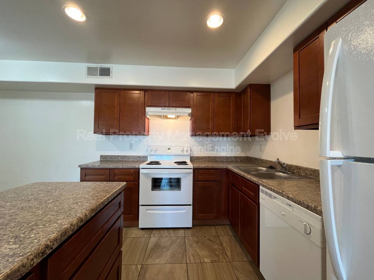 Apartment for rent at 10402 N 9th Ave #1, Phoenix, AZ 85021