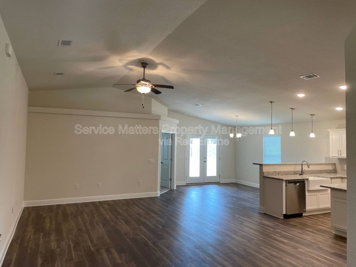 House for rent at 5184 Peach Dr, Milton, FL 32571