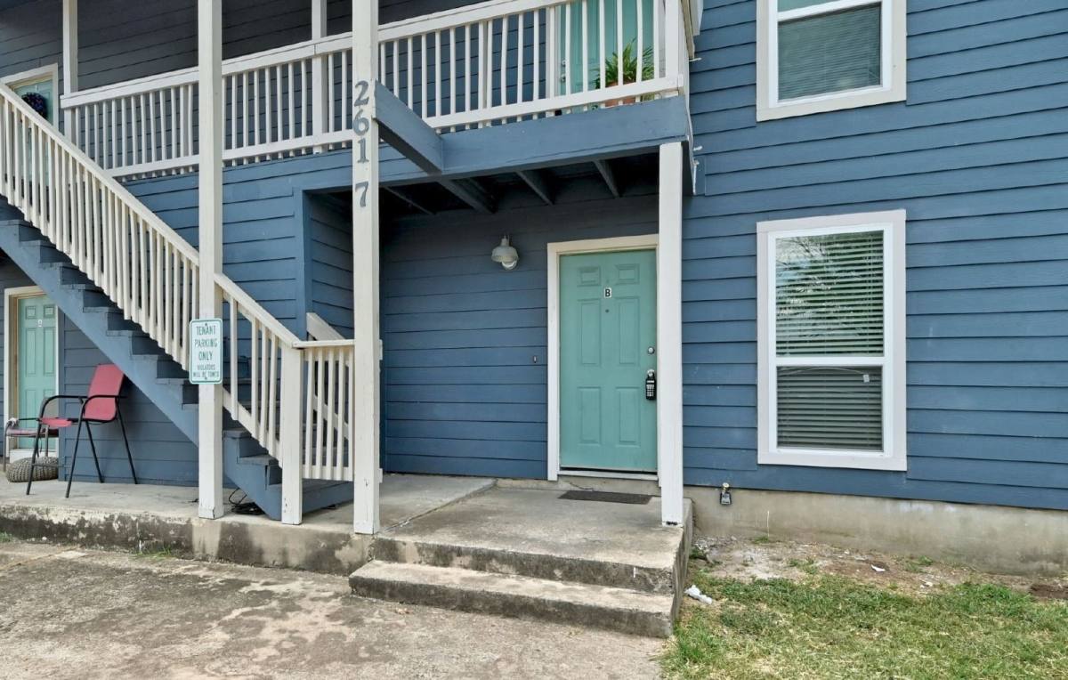 Apartment for rent at 2617 Ektom Dr #B, Austin, TX 78745