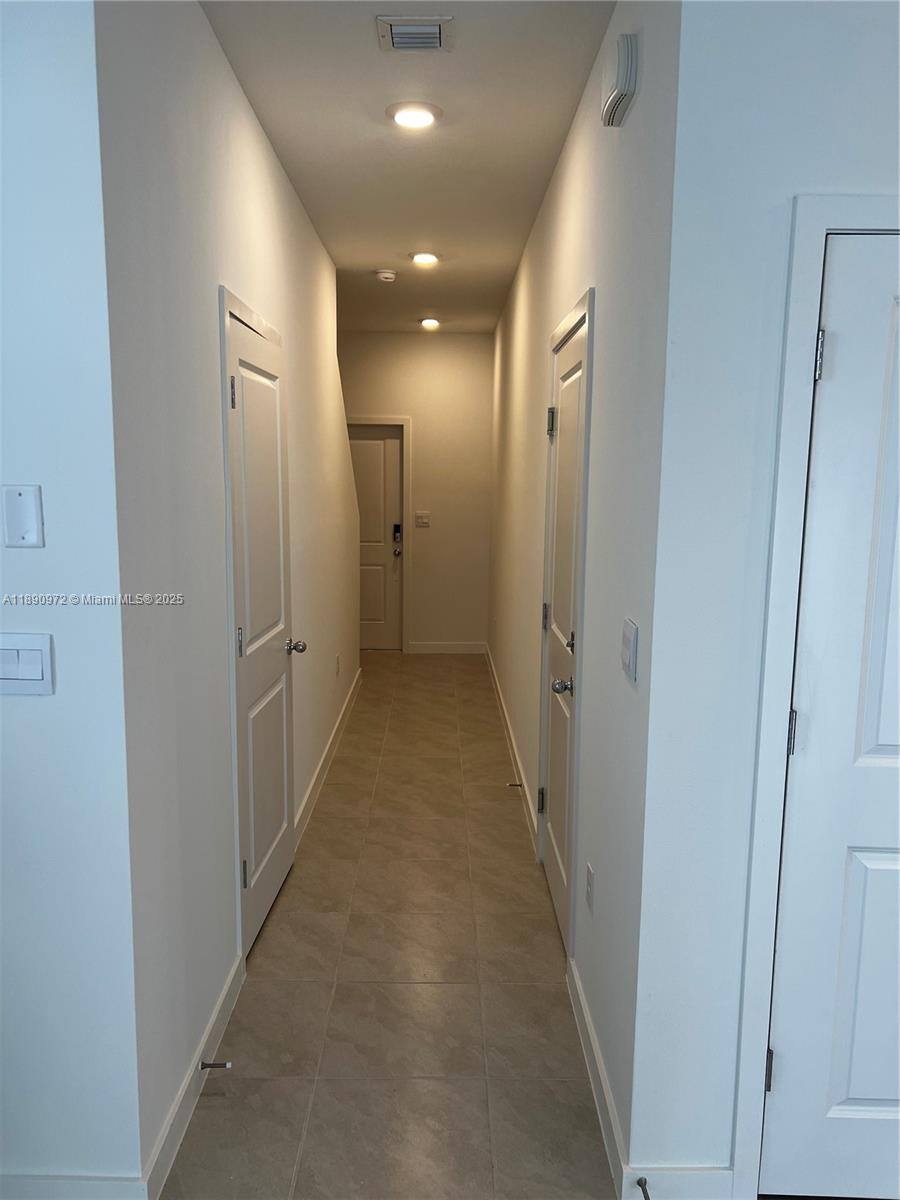 Townhouse for rent at 653 NW 6th St, Homestead, FL 33034