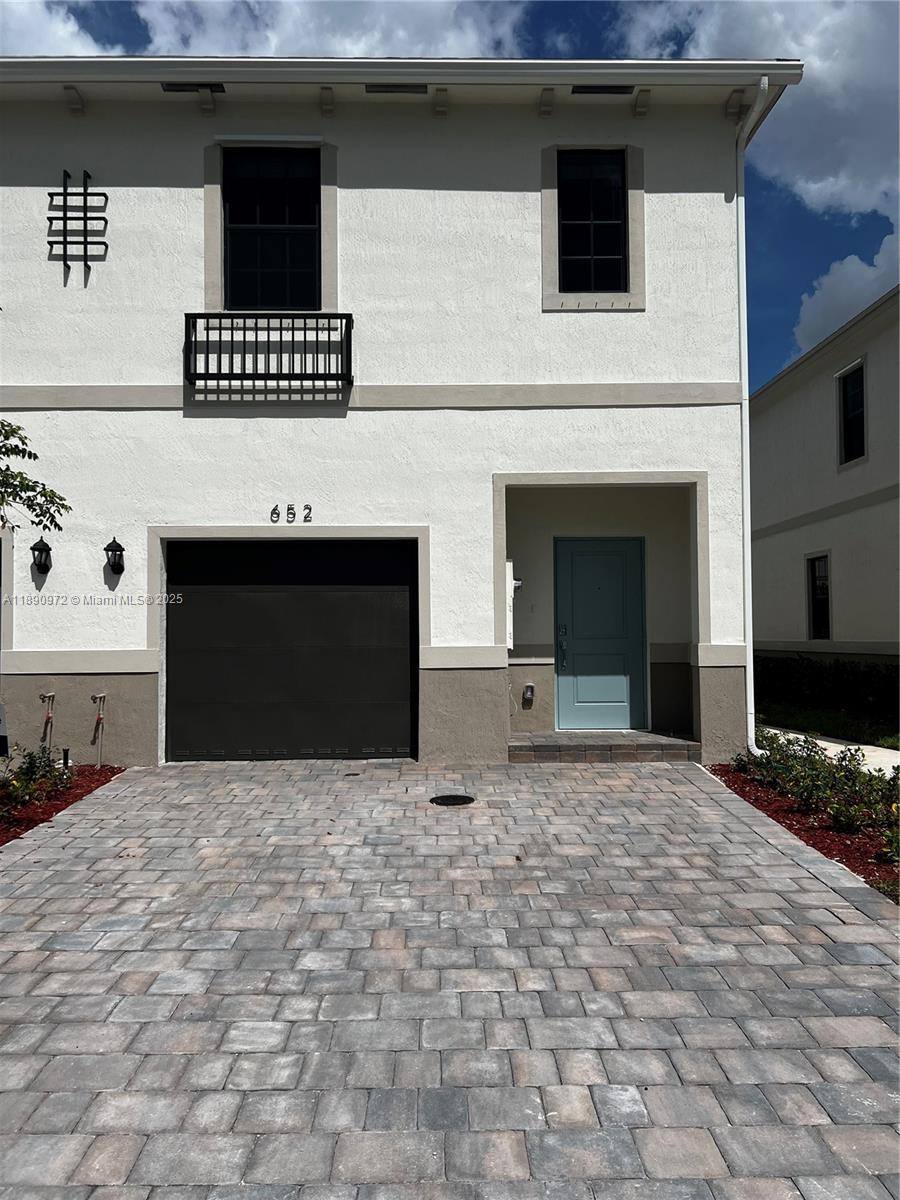 Townhouse for rent at 653 NW 6th St, Homestead, FL 33034