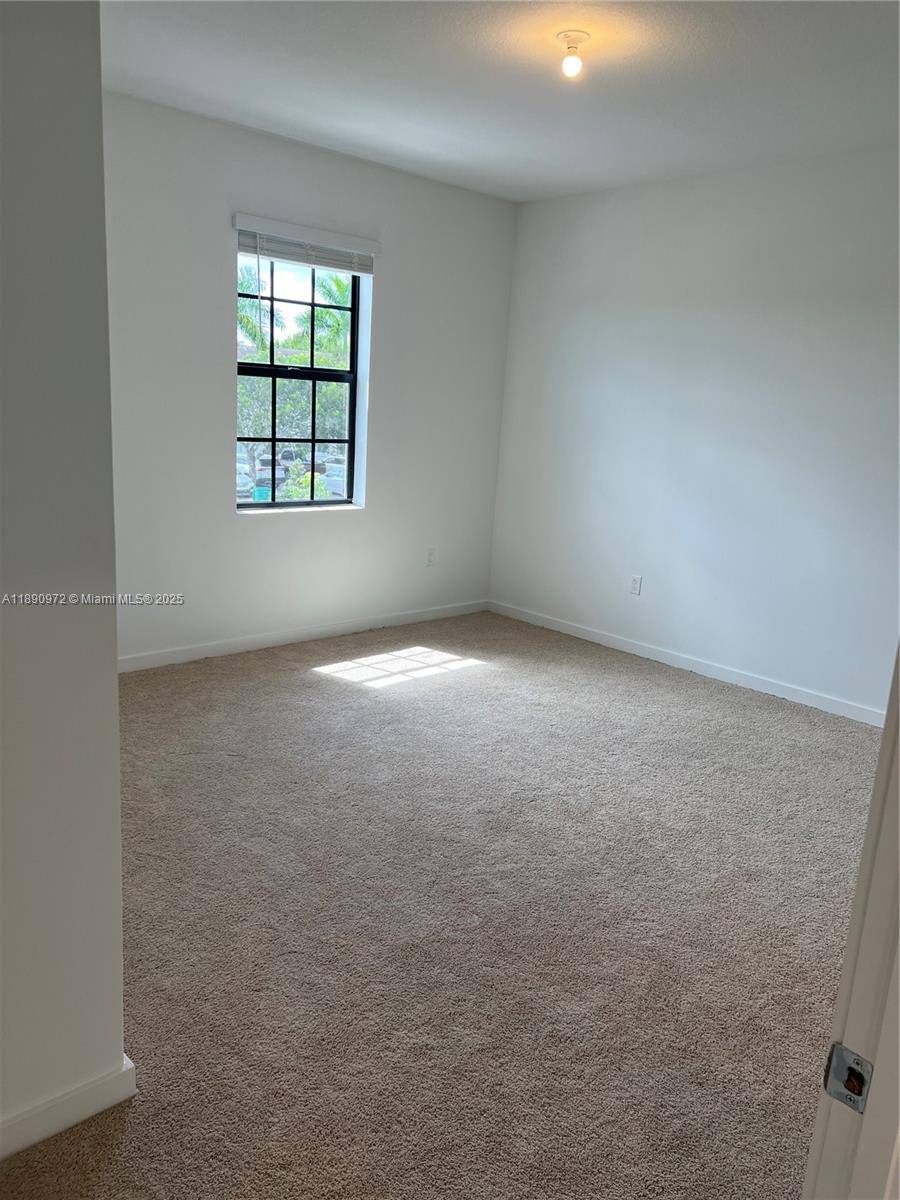 Townhouse for rent at 653 NW 6th St, Homestead, FL 33034