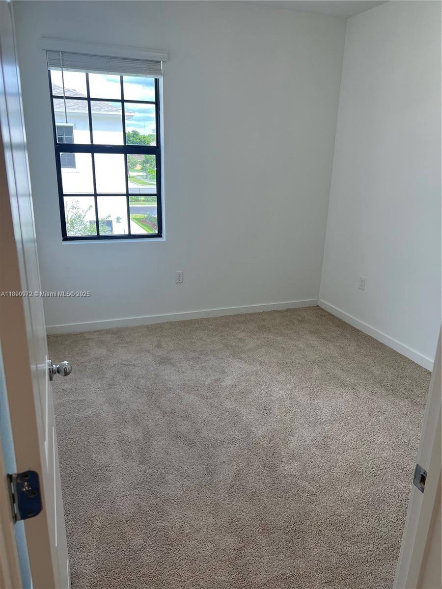 Townhouse for rent at 653 NW 6th St, Homestead, FL 33034