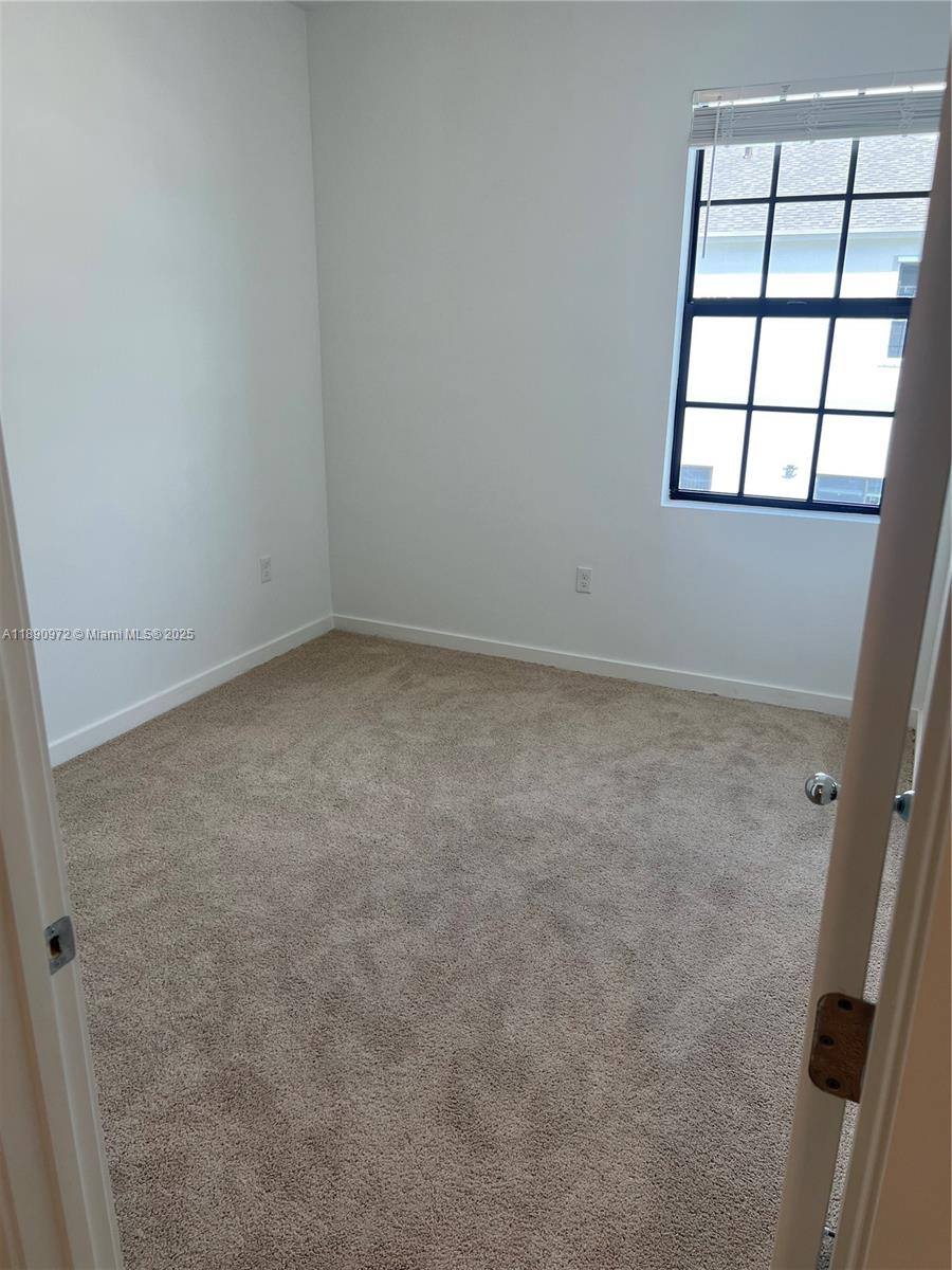 Townhouse for rent at 653 NW 6th St, Homestead, FL 33034