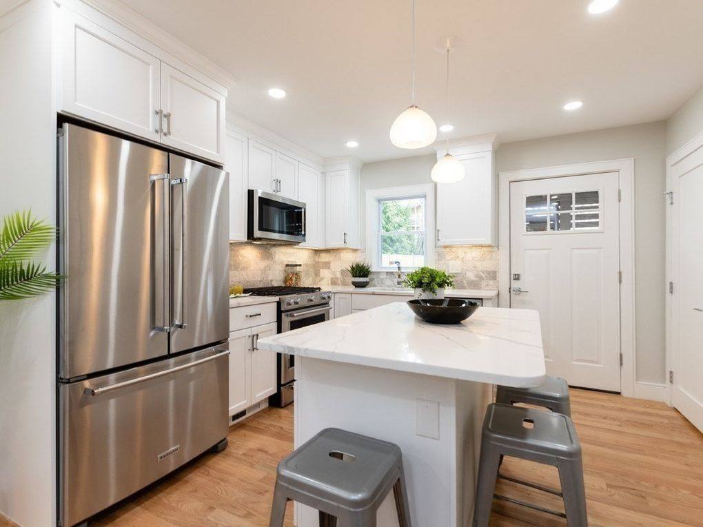 Apartment for rent at 70 Moreland St #1, Somerville, MA 02145