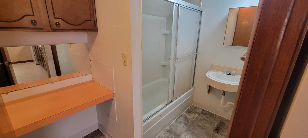 Apartment for rent at 1011 Lincoln St #4, Vermillion, SD 57069