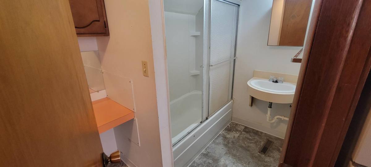 Apartment for rent at 1011 Lincoln St #4, Vermillion, SD 57069