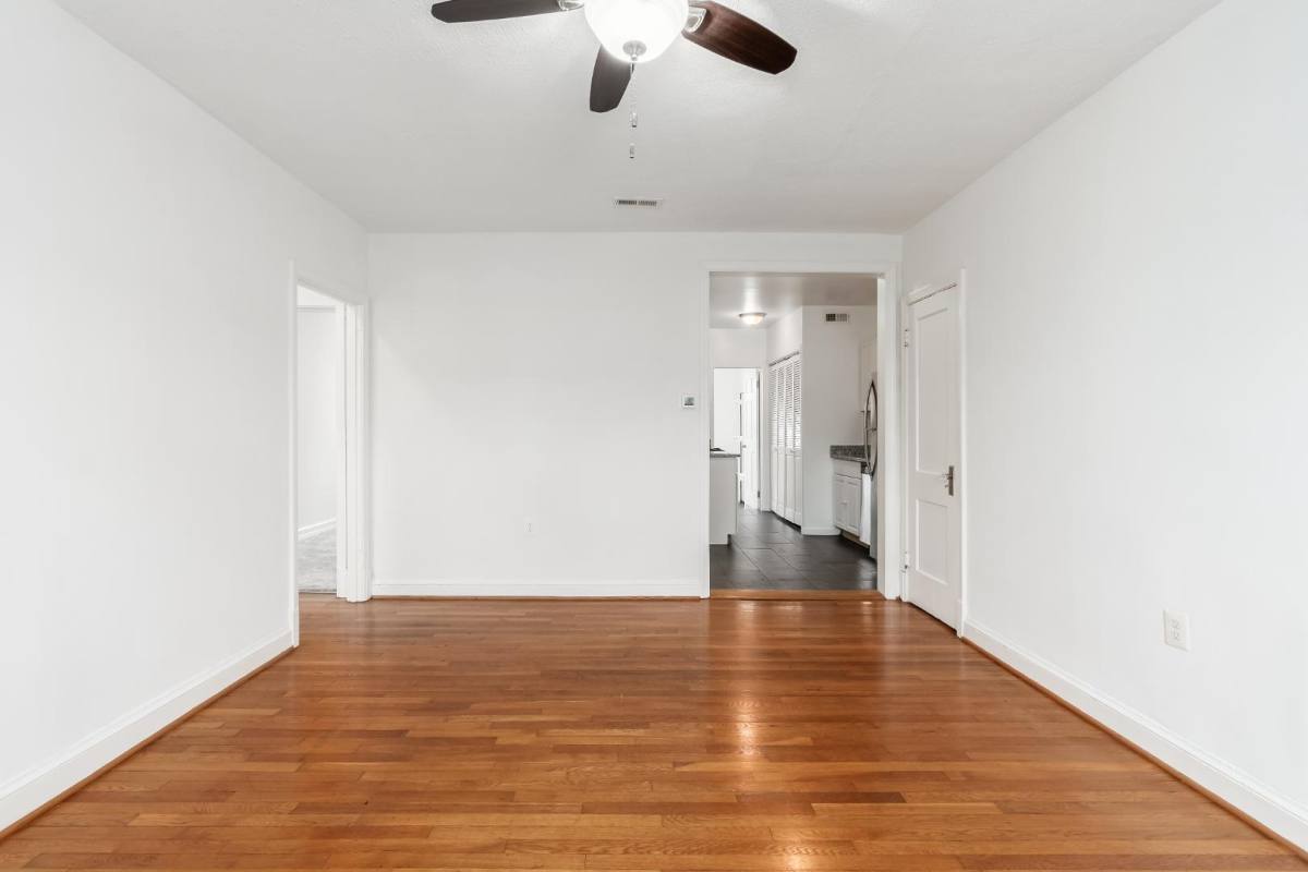 Apartment for rent at 1621 F St NE #3, Washington, DC 20002