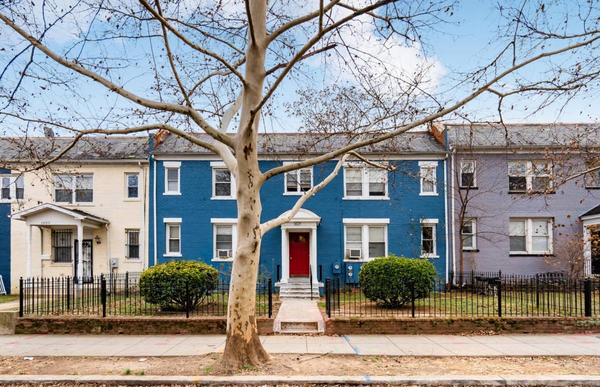 Apartment for rent at 1621 F St NE #3, Washington, DC 20002
