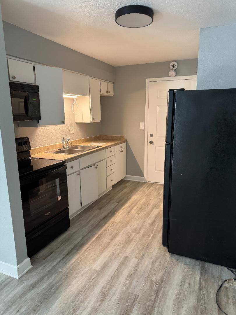 Apartment for rent at 1021 N 8th St #9, Sheboygan, WI 53081