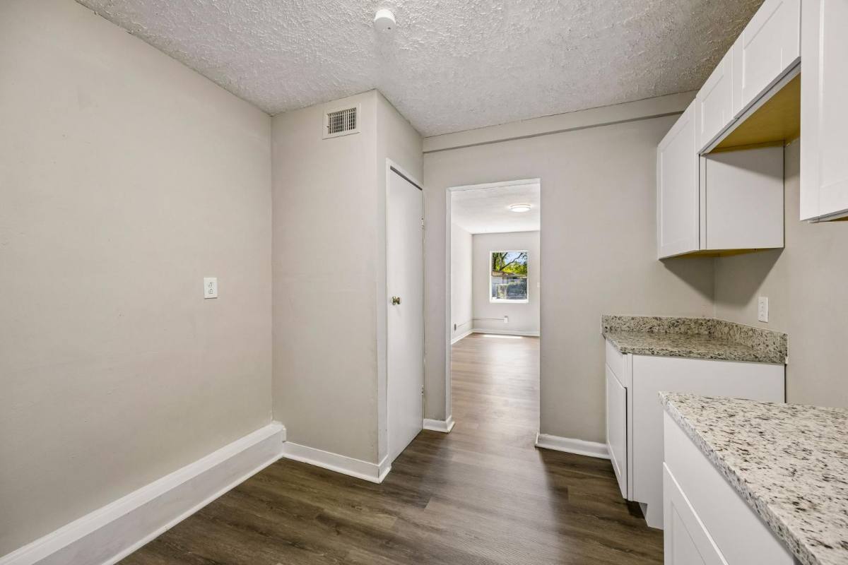 Apartment for rent at 1629 E 9th St, Jacksonville, FL 32206