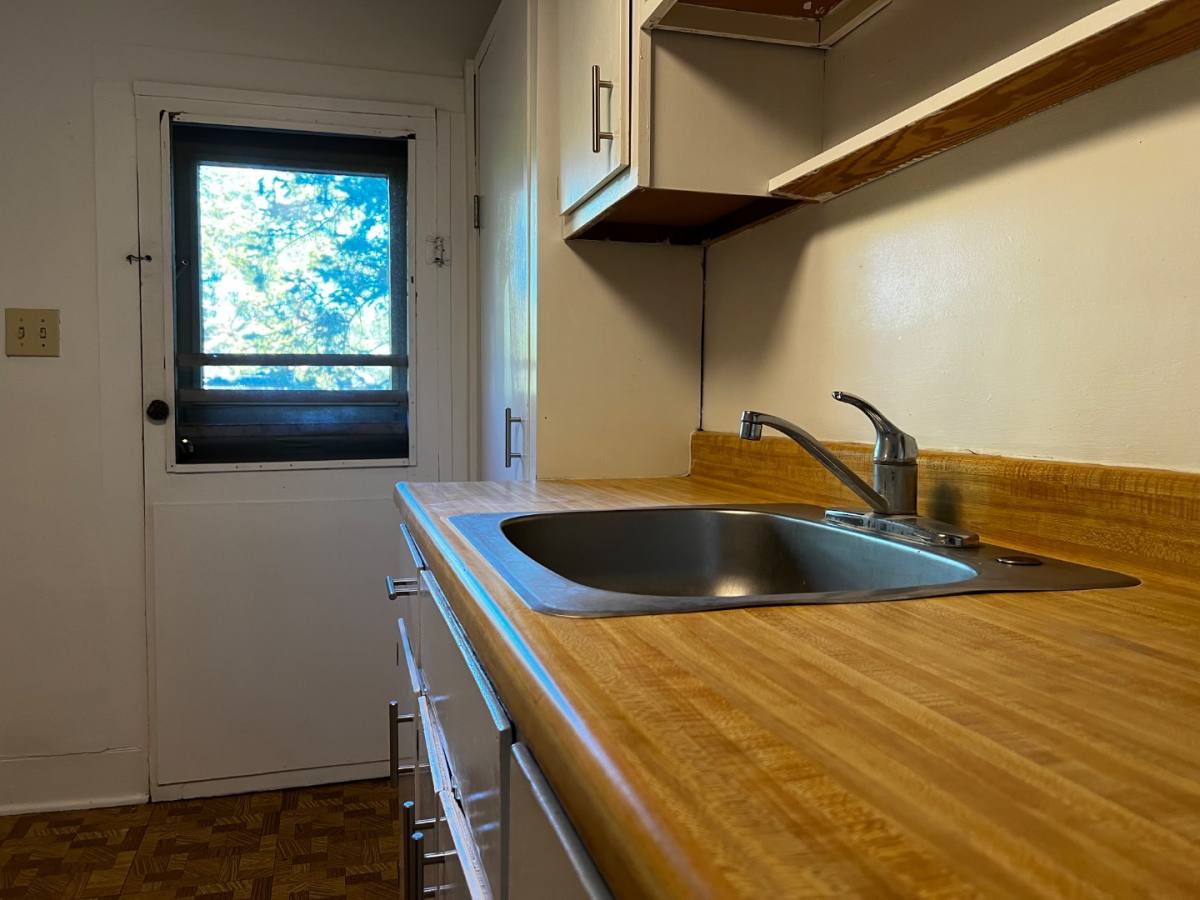 Apartment for rent at 222 Douglas Ave #6, Kalamazoo, MI 49007