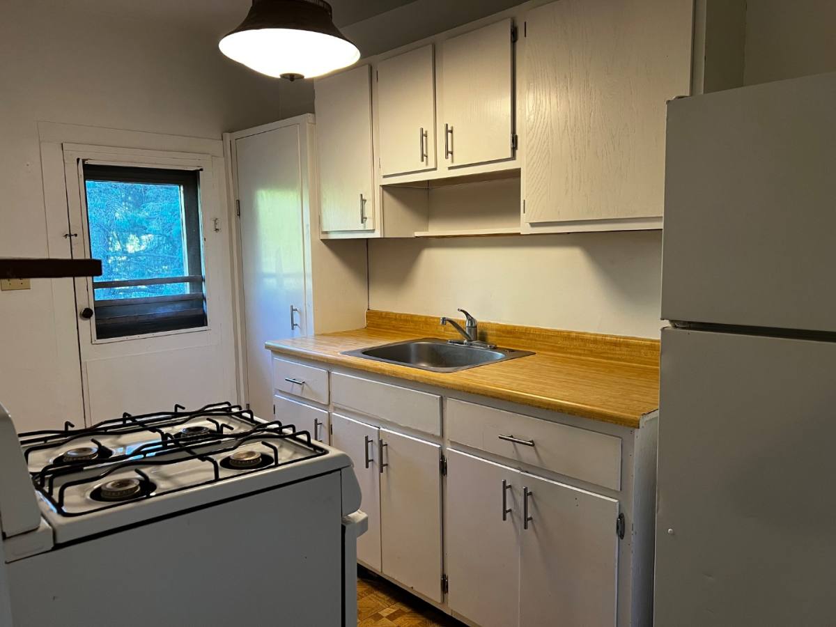 Apartment for rent at 222 Douglas Ave #6, Kalamazoo, MI 49007