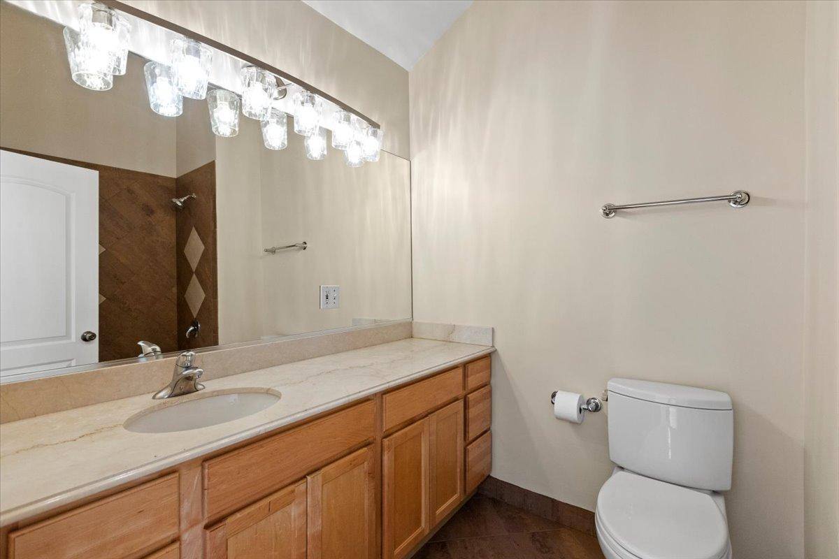 Apartment for rent at 456 N Green St #2, Chicago, IL 60642