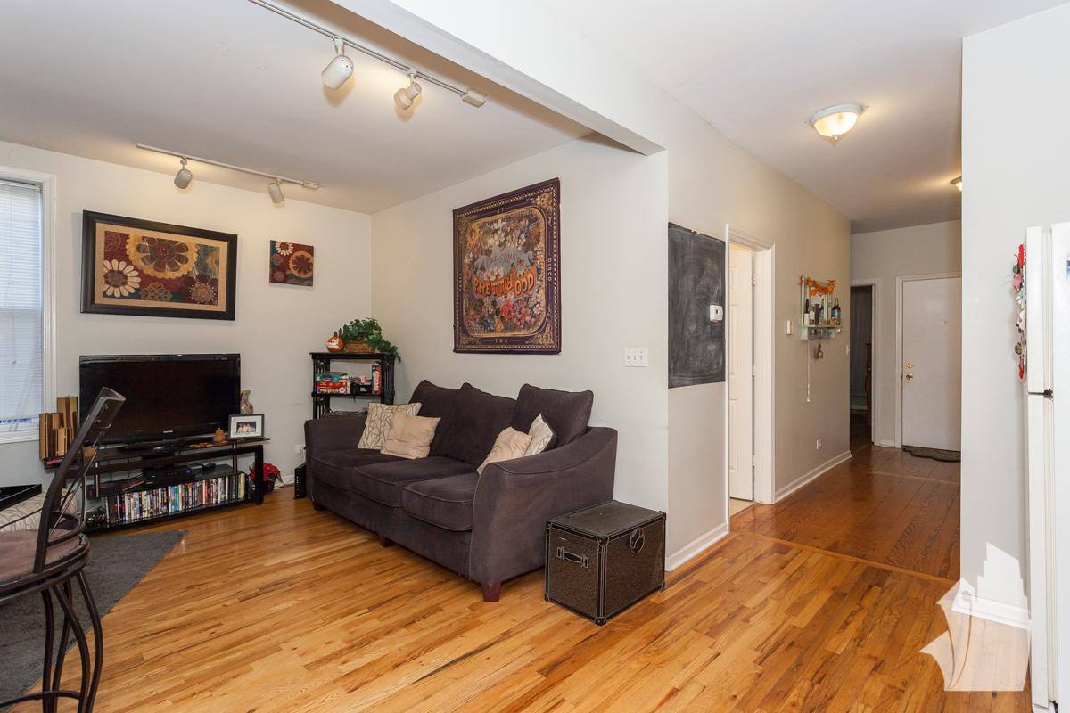 Apartment for rent at 2518 N Campbell #1, Chicago, IL 60647