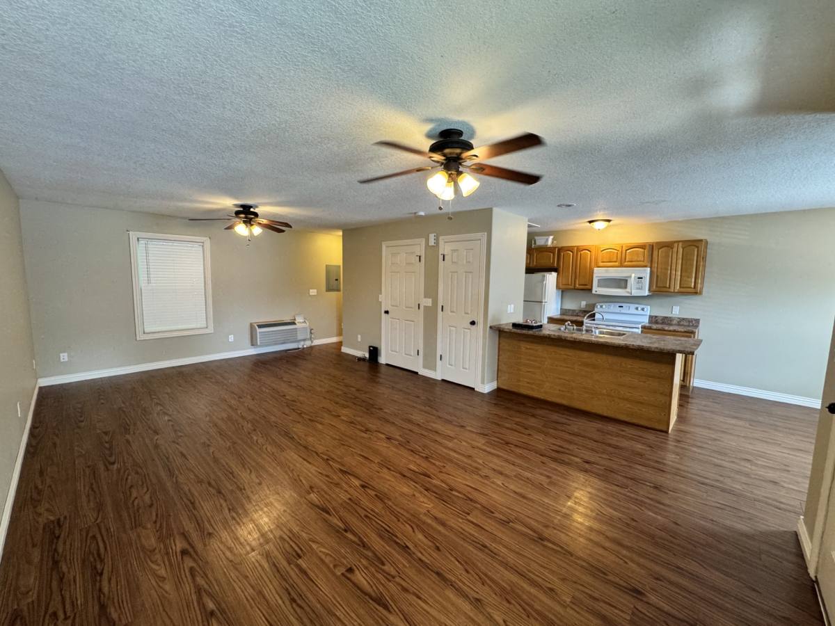 Townhouse for rent at 2007 S Broadway St, Pittsburg, KS 66762