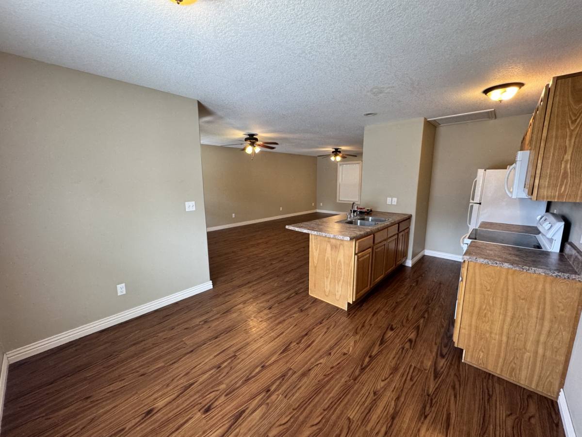 Townhouse for rent at 2007 S Broadway St, Pittsburg, KS 66762