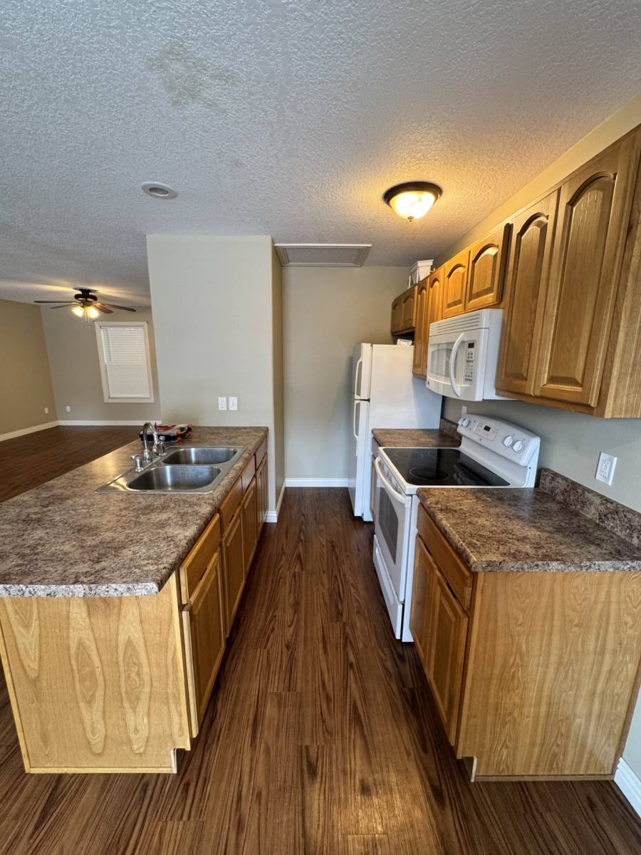 Townhouse for rent at 2007 S Broadway St, Pittsburg, KS 66762