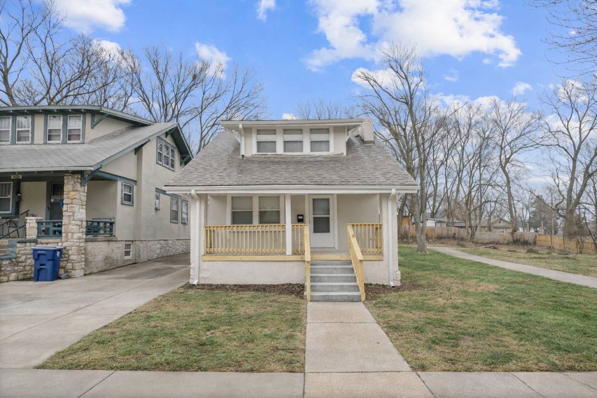 House for rent at 2713 Elmwood Ave, Kansas City, MO 64128