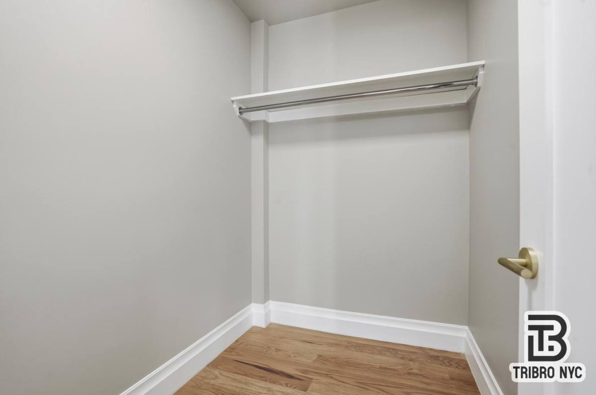 Apartment for rent at 129 Russell St #1S, Brooklyn, NY 11222