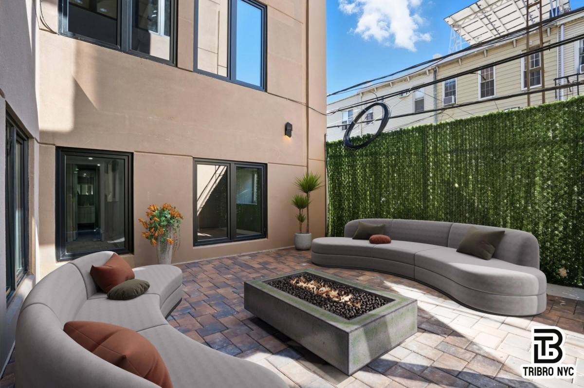 Apartment for rent at 129 Russell St #1R, Brooklyn, NY 11222
