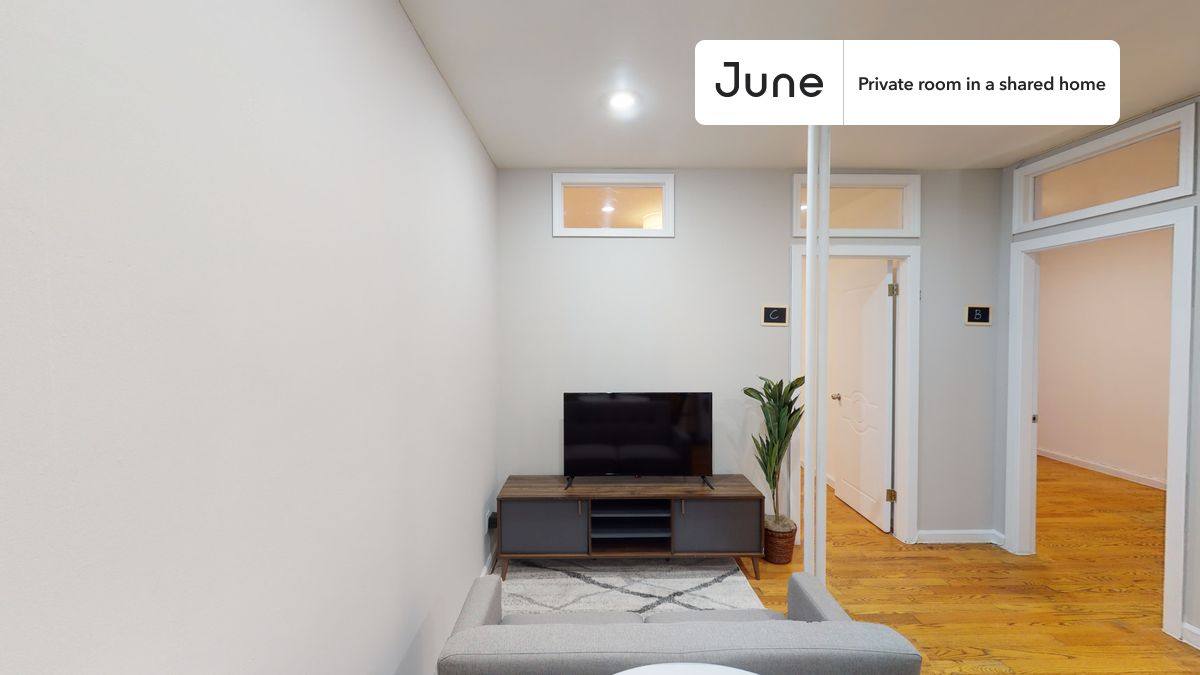 Apartment for rent at 214 W 109th St, New York, NY 10025