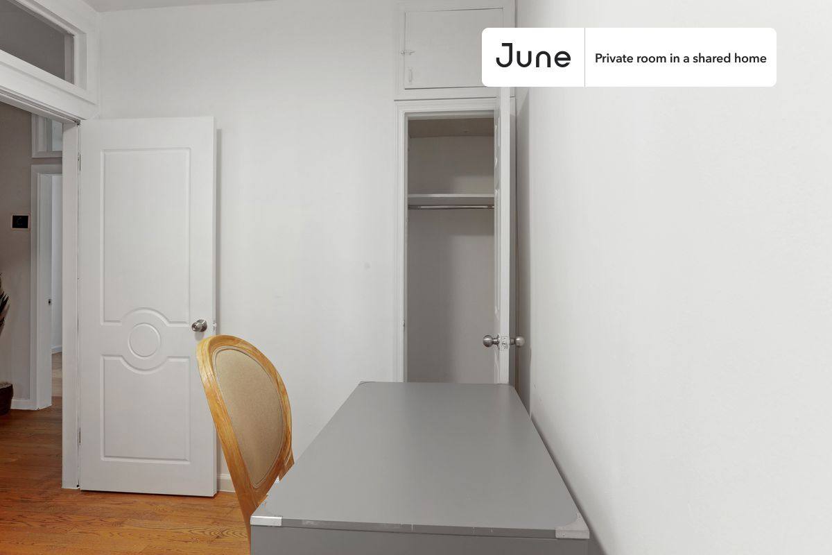 Apartment for rent at 214 W 109th St, New York, NY 10025