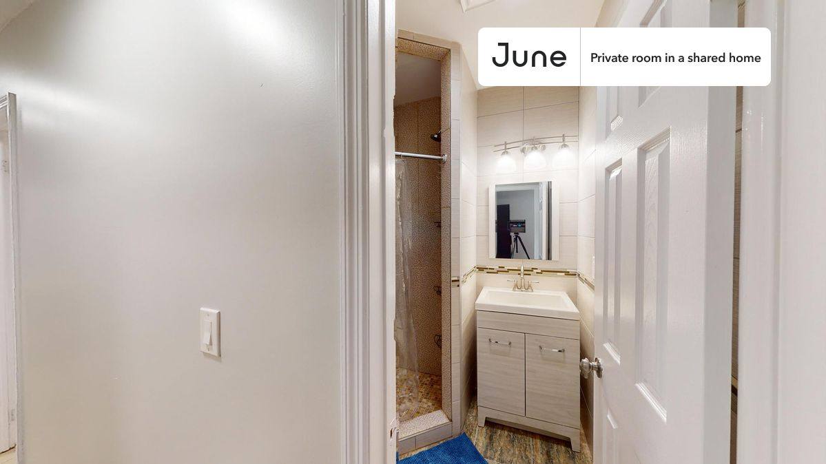 Apartment for rent at 362 Parkside Ave #D, Brooklyn, NY 11226