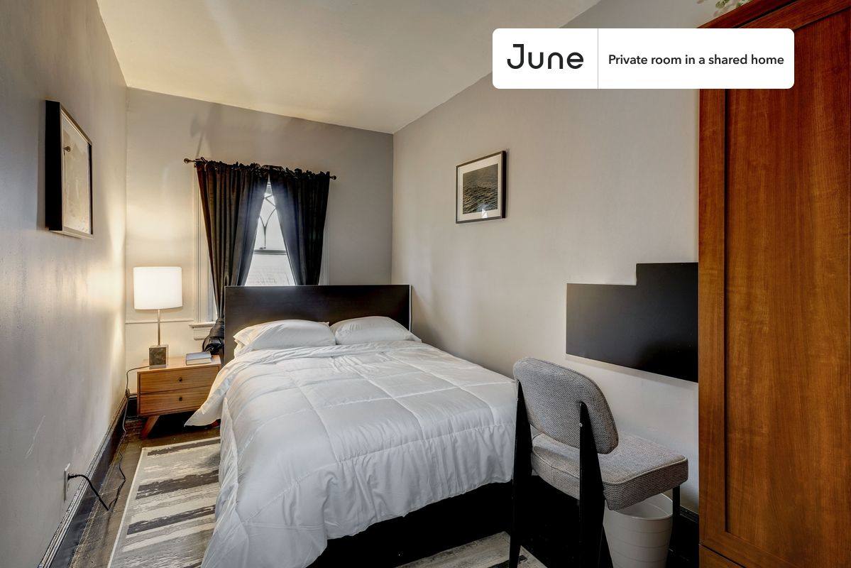 Apartment for rent at 2270 Cathedral Ave NW, Washington, DC 20008