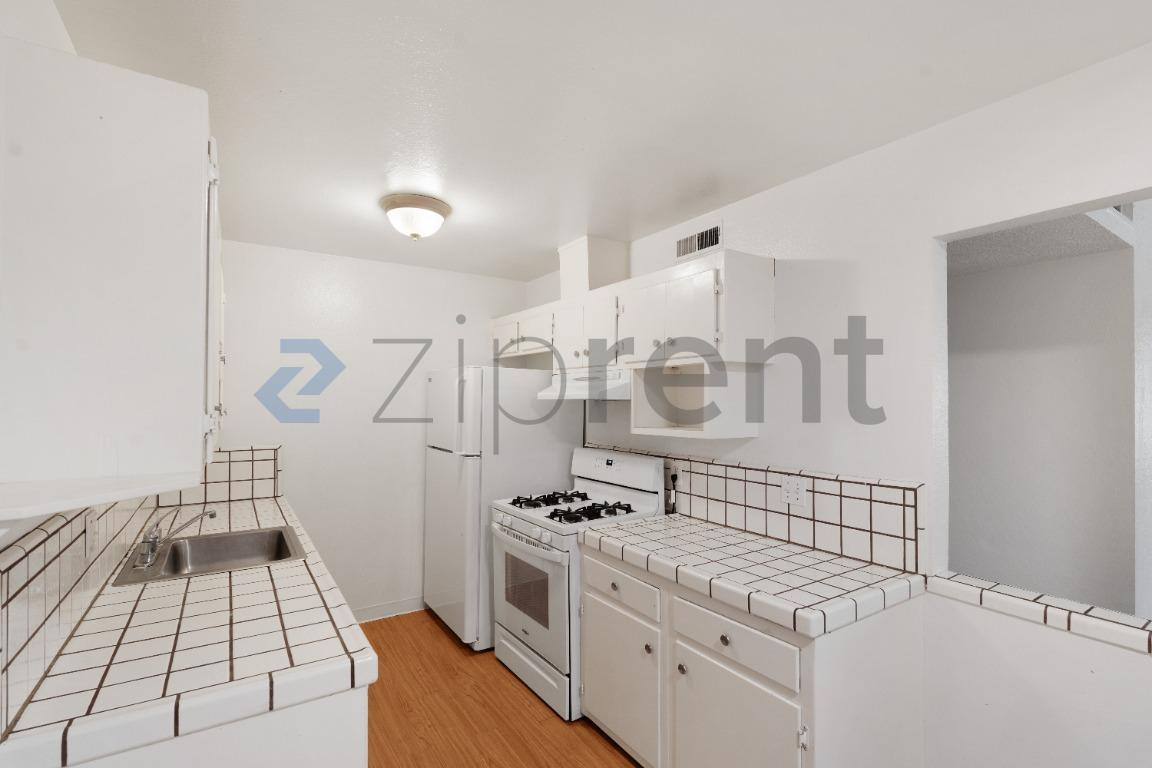 Apartment for rent at 4561 Ashcroft Ave #52, Sacramento, CA 95841