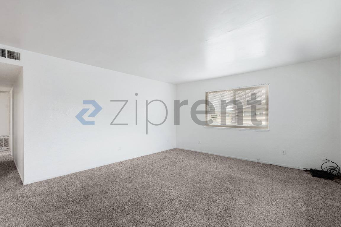 Apartment for rent at 4561 Ashcroft Ave #52, Sacramento, CA 95841