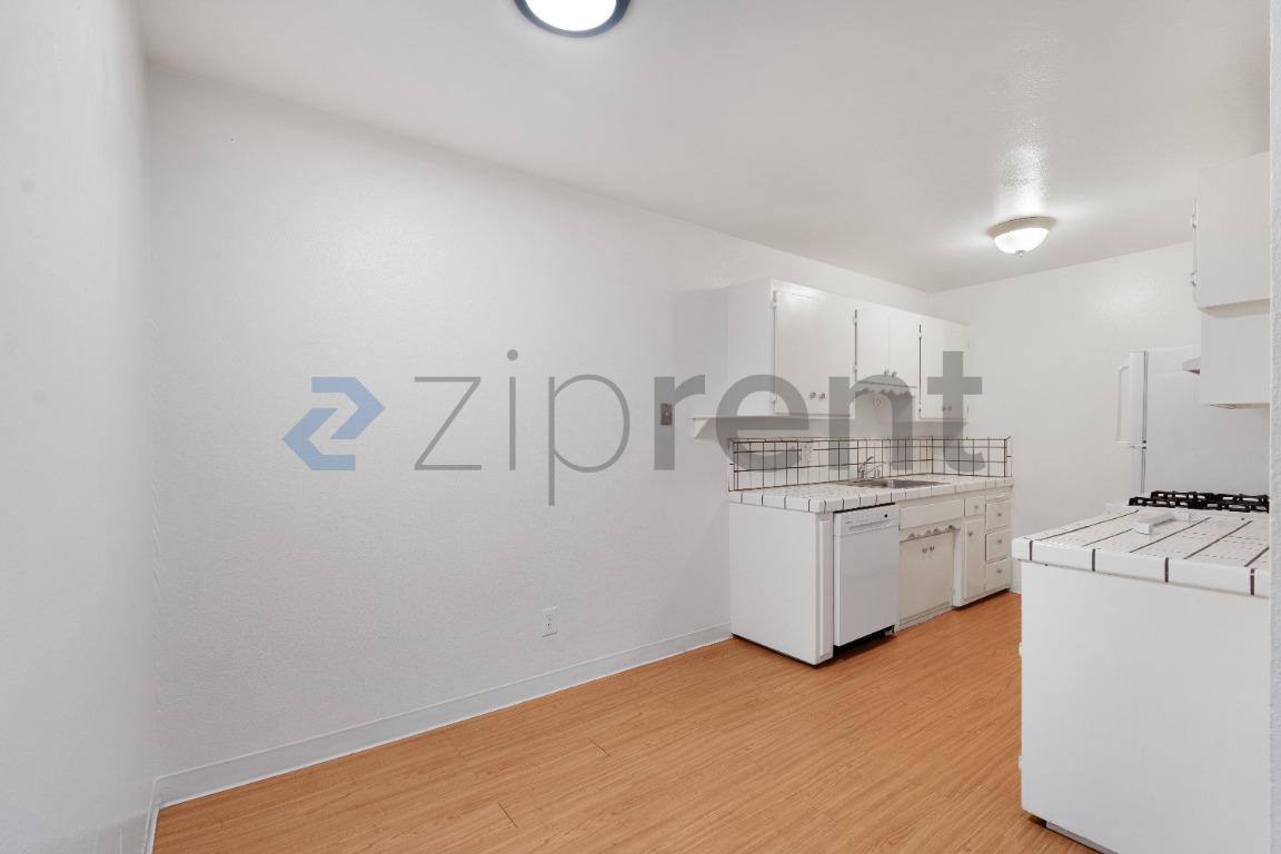 Apartment for rent at 4561 Ashcroft Ave #52, Sacramento, CA 95841