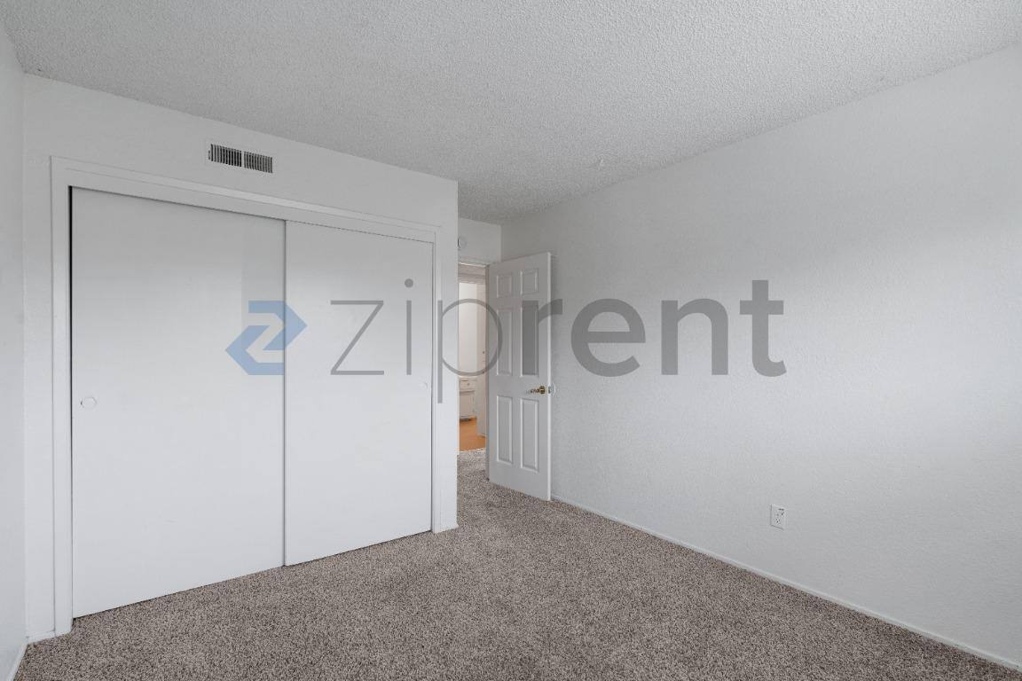 Apartment for rent at 4561 Ashcroft Ave #52, Sacramento, CA 95841