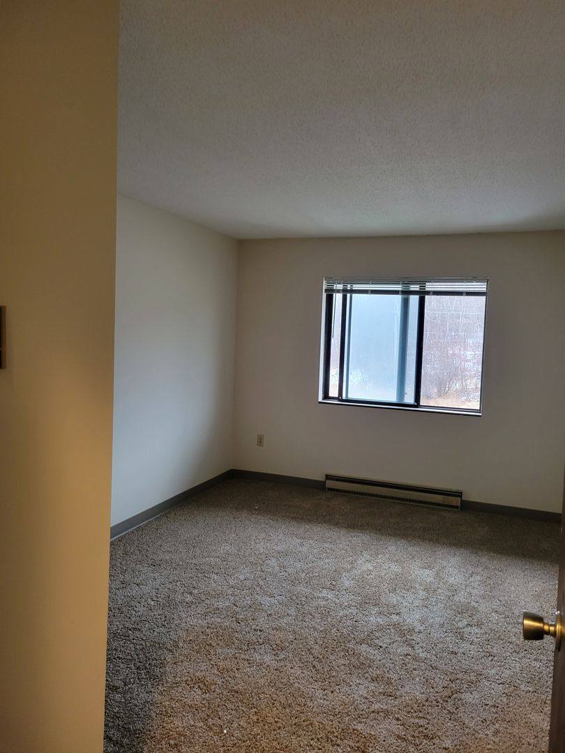 Apartment for rent at 1015 E Central Entrance, Duluth, MN 55811