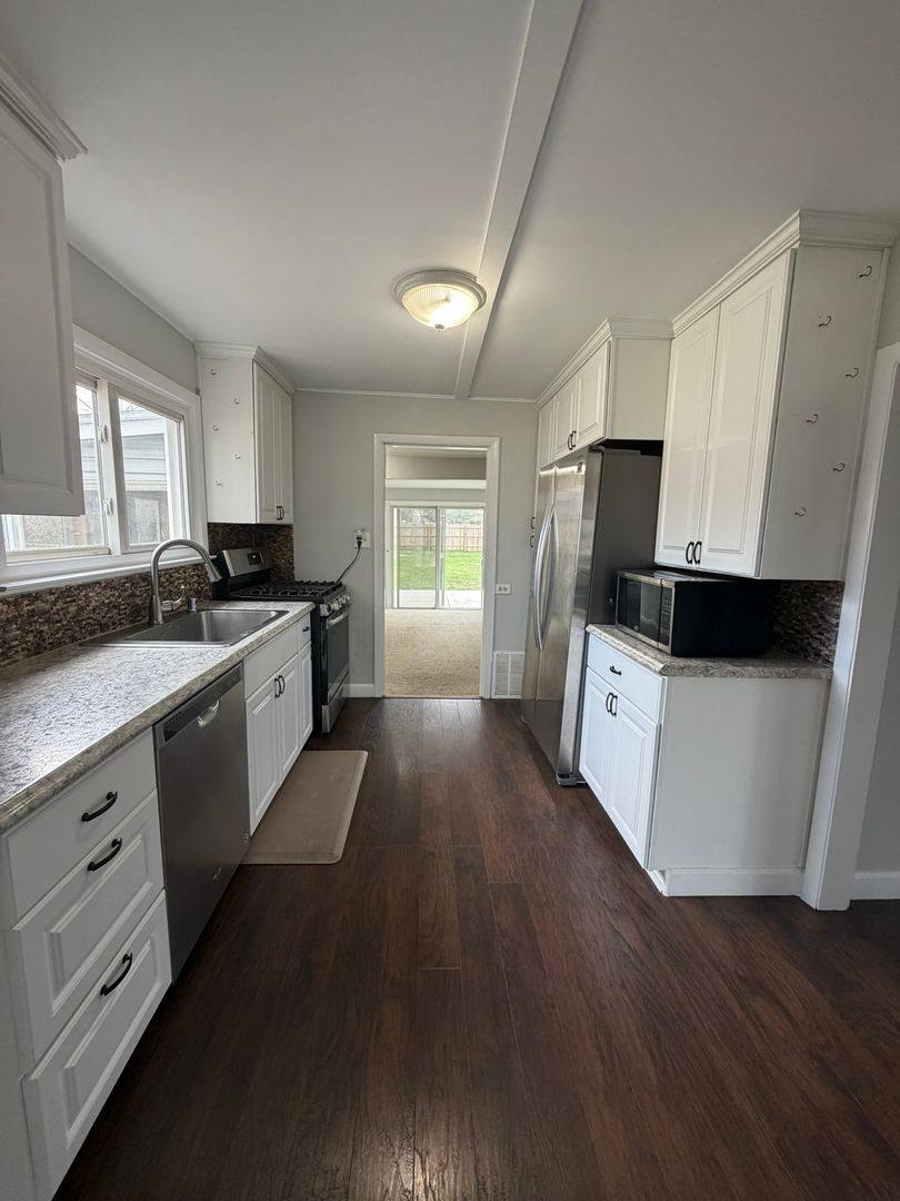 House for rent at 2209 Douglas Ave, Des Plaines, IL 60018