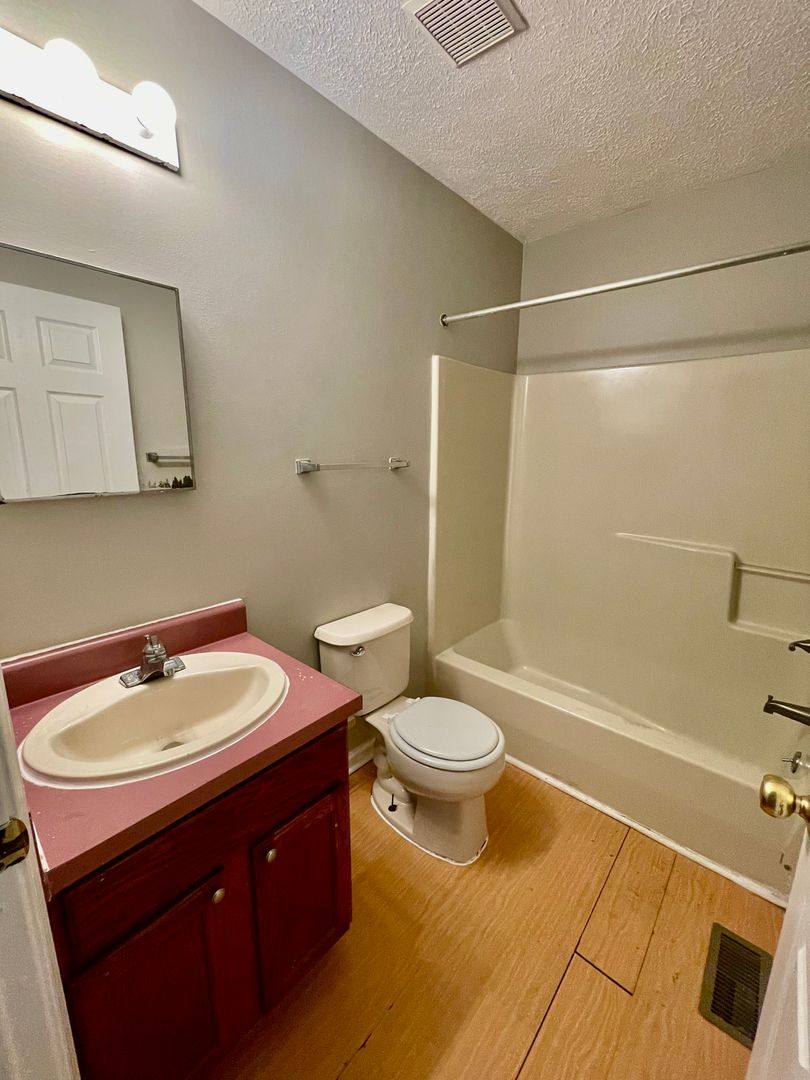 Apartment for rent at 935 Tom Sadler Rd, Charlotte, NC 28214