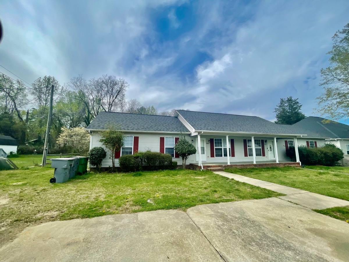 Apartment for rent at 935 Tom Sadler Rd, Charlotte, NC 28214