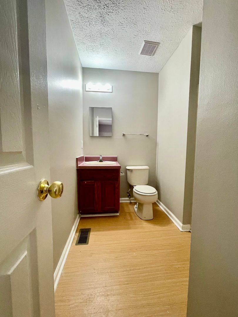 Apartment for rent at 935 Tom Sadler Rd, Charlotte, NC 28214