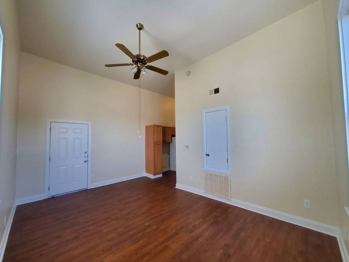 Apartment for rent at 2609 Ave L, Galveston, TX 77550