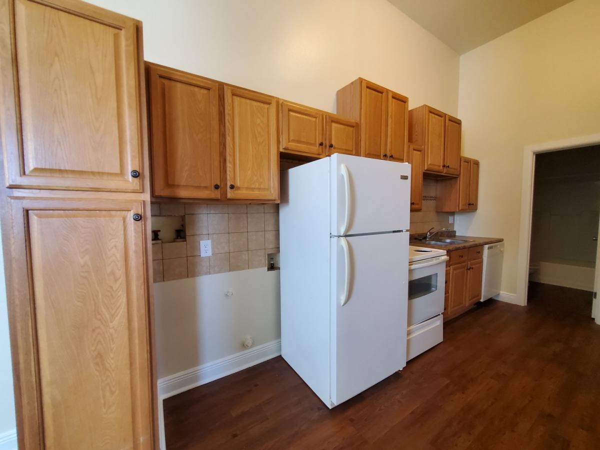 Apartment for rent at 2609 Ave L, Galveston, TX 77550