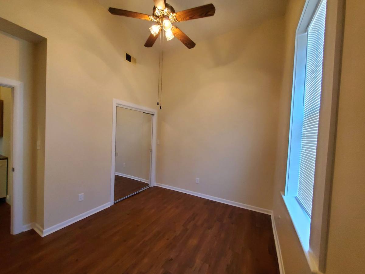 Apartment for rent at 2609 Ave L, Galveston, TX 77550