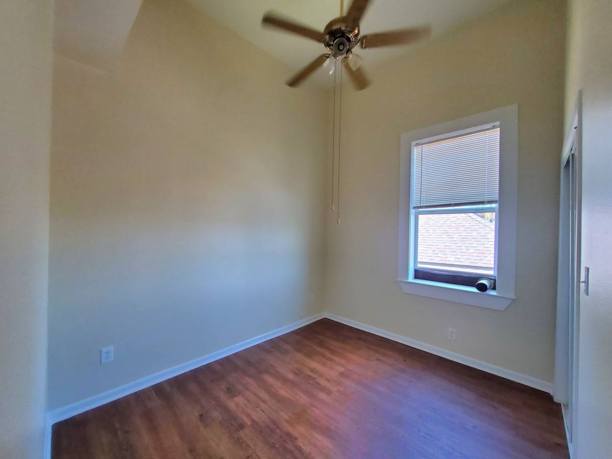 Apartment for rent at 2609 Ave L, Galveston, TX 77550