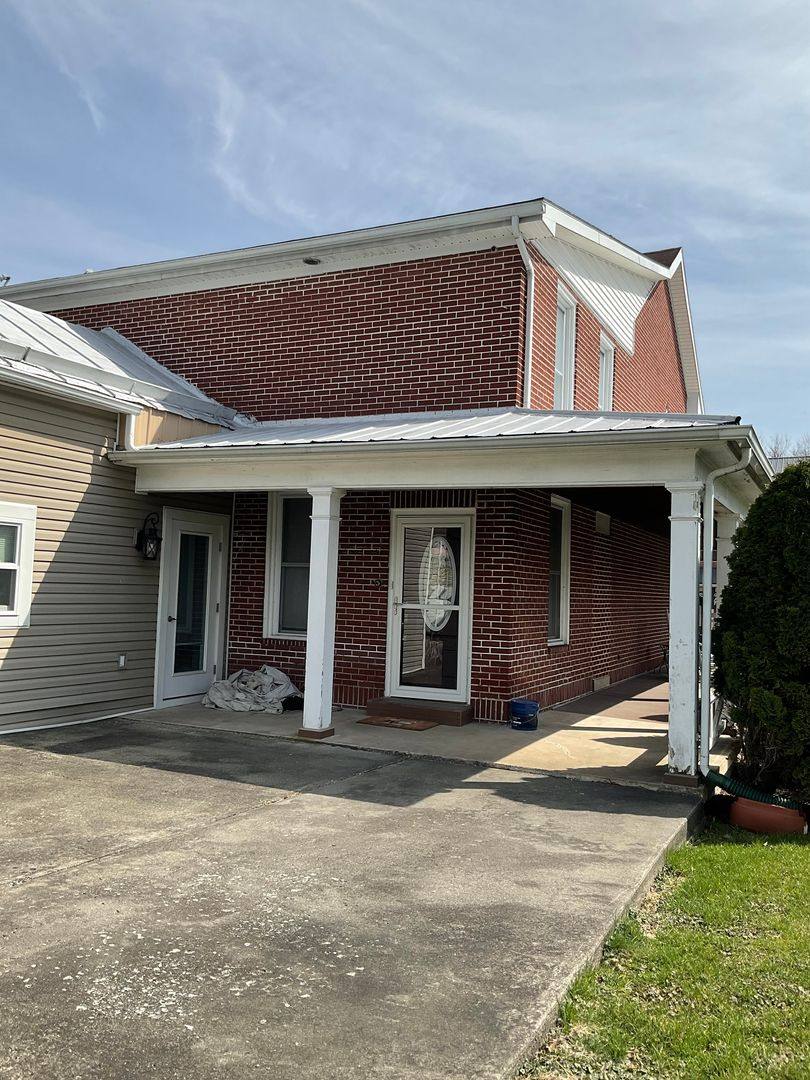 House for rent at 112 W Main St, New Bloomfield, PA 17068